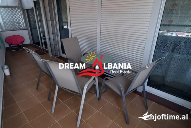 Shtepi me qera Apartament ne Tirane, 3+1, Mobilimi E mobiluar, Pagesa 750  Euro.