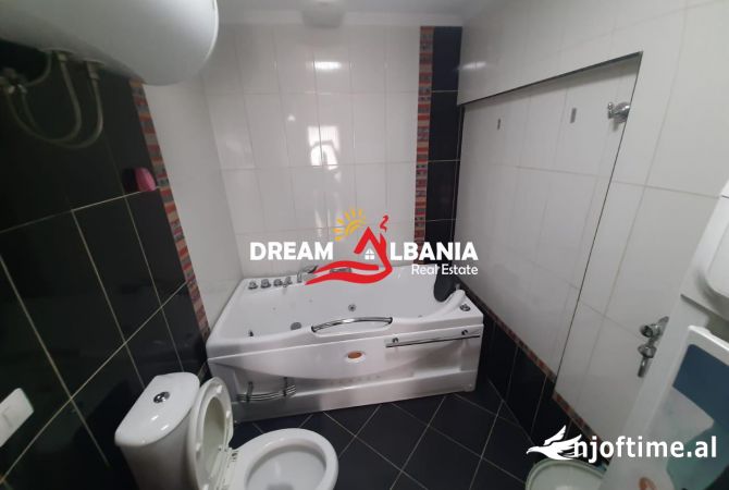 Shtepi me qera Apartament ne Tirane, 3+1, Mobilimi E mobiluar, Pagesa 750  Euro.