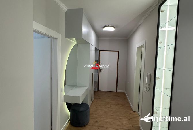 Shtepi me qera Apartament ne Tirane, 2+1, Mobilimi E mobiluar, Pagesa 1,000  Euro.