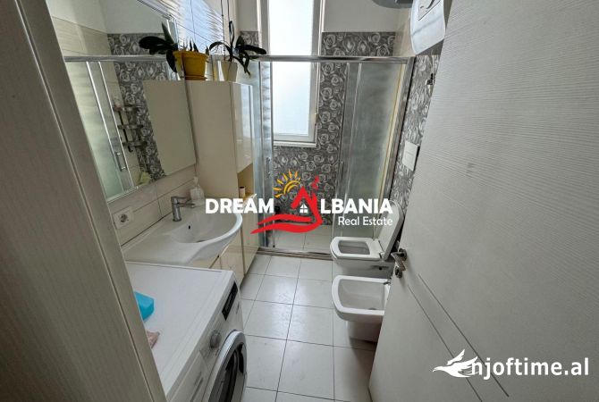 Shtepi ne shitje Apartament ne Tirane, 2+1, Mobilimi E mobiluar, Pagesa 199,000  Euro.