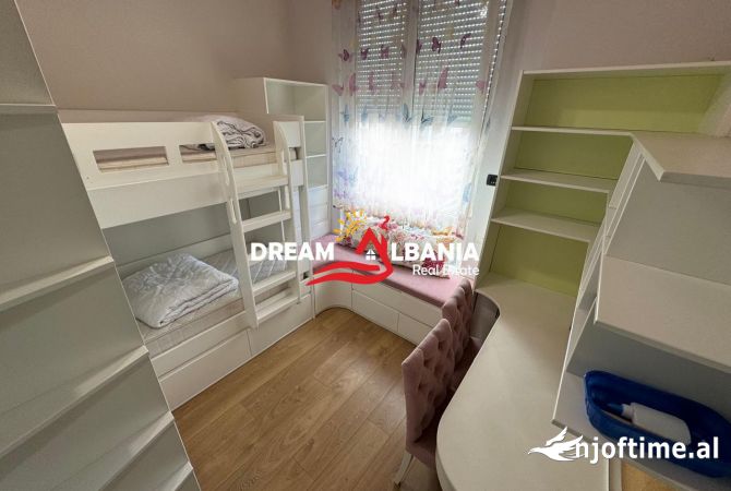 Shtepi ne shitje Apartament ne Tirane, 2+1, Mobilimi E mobiluar, Pagesa 199,000  Euro.