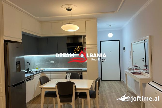 Shtepi me qera 2+1 ne Tirane - 80,000 Leke