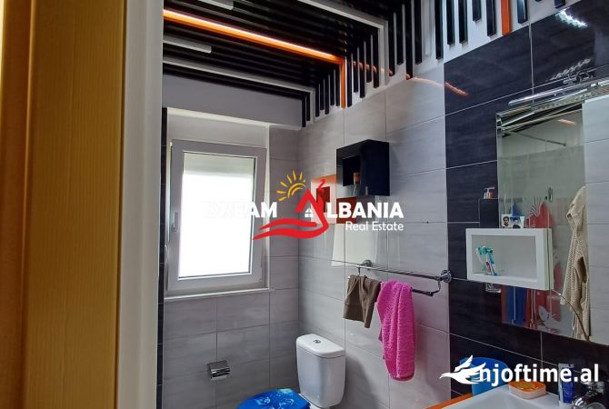Shtepi ne shitje Apartament ne Durres, 2+1, Mobilimi E mobiluar, Pagesa 250,000  Euro.