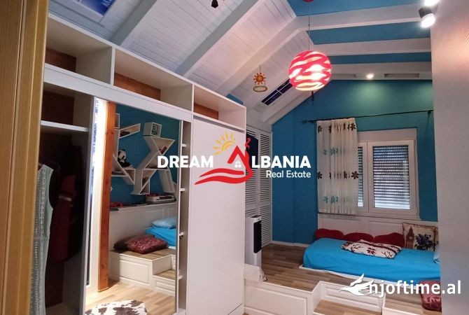 Shtepi ne shitje Apartament ne Durres, 2+1, Mobilimi E mobiluar, Pagesa 250,000  Euro.