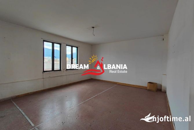 Ambjent Biznesi ne shitje tek Ish Frigoriferi, Rruga “Siri Kodra” ne Tirane (ID 4161098)