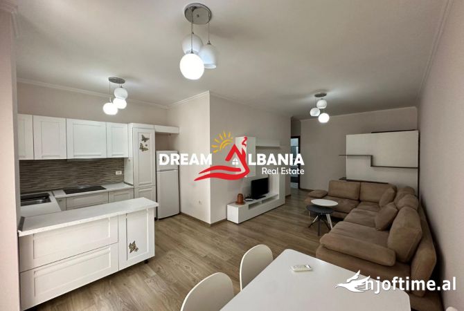 Shtepi me qera Apartament ne Tirane, 2+1, Mobilimi E mobiluar, Pagesa 700  Euro.
