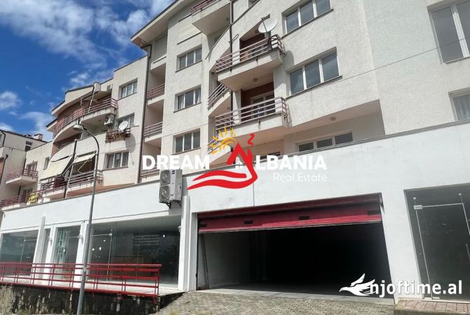 Shtepi ne shitje Apartament ne Tirane, 2+1, Mobilimi Bosh, pa mobiluar, Pagesa 146,500  Euro.