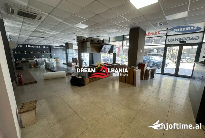 Ambient biznesi me qera 1+1 ne Tirane - 450,000 Leke