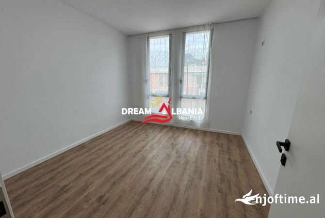 Shtepi ne shitje Apartament ne Tirane, 1+1, Mobilimi Bosh, pa mobiluar, Pagesa 96,500  Euro.