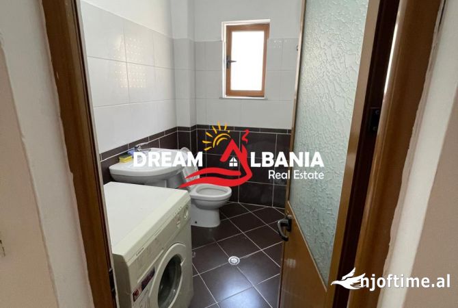Shtepi ne shitje Apartament ne Tirane, 1+1, Mobilimi Bosh, pa mobiluar, Pagesa 95,000  Euro.