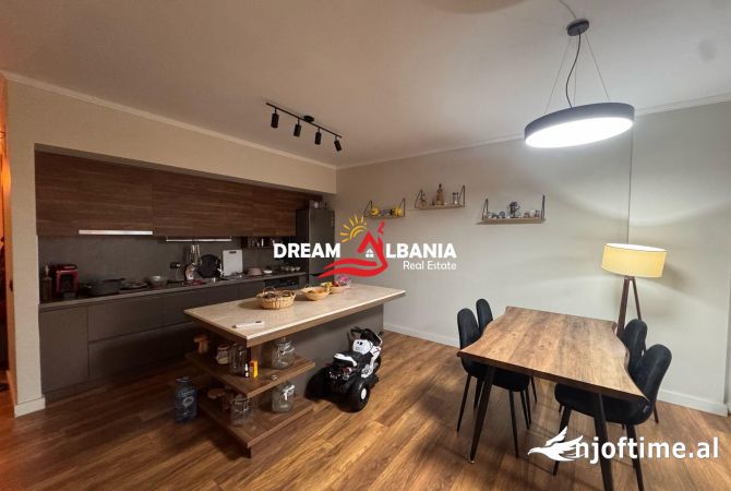 Shtepi me qera 2+1 ne Tirane - 900 Euro