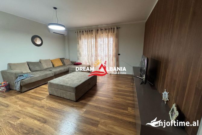 Shtepi me qera 2+1 ne Tirane - 900 Euro