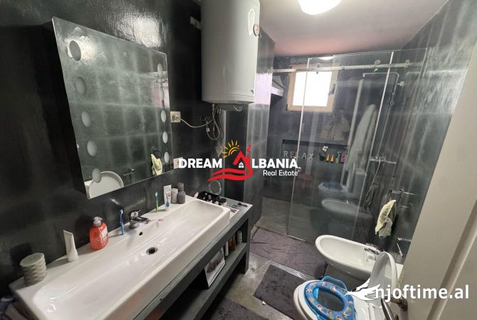 Shtepi me qera Apartament ne Tirane, 2+1, Mobilimi E mobiluar, Pagesa 900  Euro.