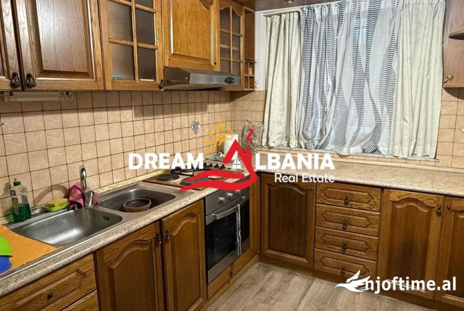 Shtepi me qera 2+1 ne Tirane - 900 Euro