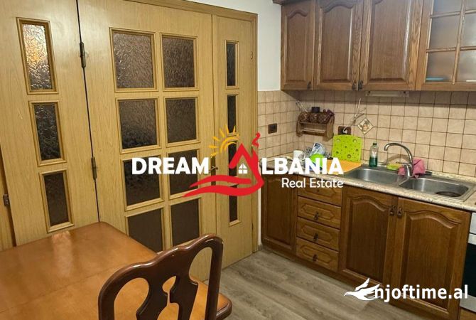 Shtepi me qera 2+1 ne Tirane - 900 Euro