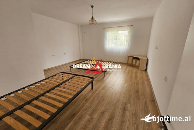 Shtepi me qera Apartament ne Tirane, 2+1, Mobilimi E mobiluar, Pagesa 55,000  Leke.