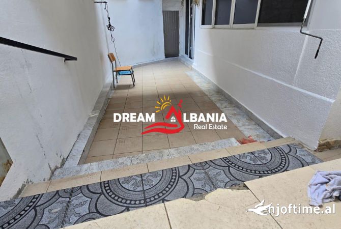 Shtepi me qera Shtepi Private ne Tirane, 1+1, Mobilimi Bosh, pa mobiluar, Pagesa 350  Euro.