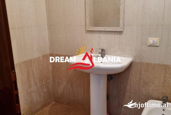 Shtepi me qera Apartament ne Tirane, 2+1, Mobilimi E mobiluar, Pagesa 480  Euro.