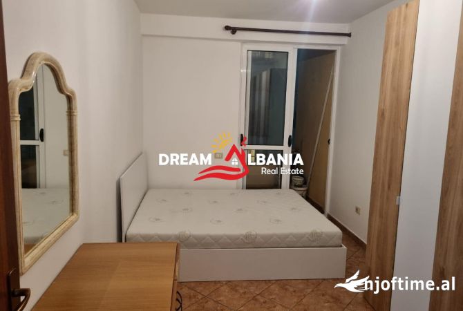 Shtepi me qera Apartament ne Tirane, 2+1, Mobilimi E mobiluar, Pagesa 480  Euro.