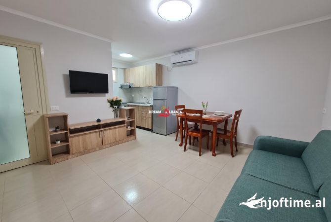 Shtepi me qera 2+1 ne Tirane - 650 Euro