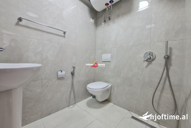 Shtepi me qera Apartament ne Tirane, 2+1, Mobilimi E mobiluar, Pagesa 650  Euro.