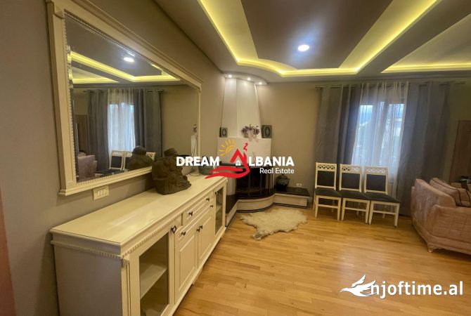 Shtepi me qera Apartament ne Tirane, 3+1, Mobilimi E mobiluar, Pagesa 1,100  Euro.