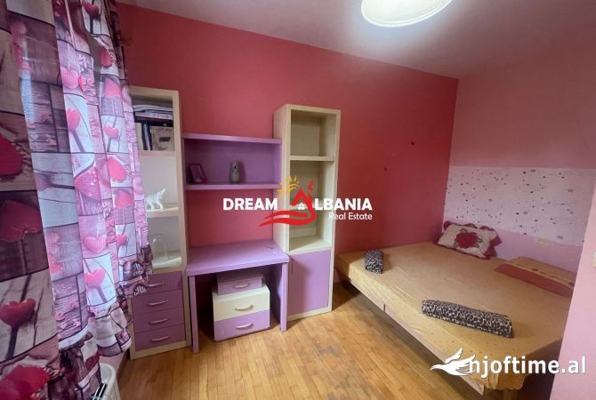 Shtepi me qera 3+1 ne Tirane - 1,100 Euro