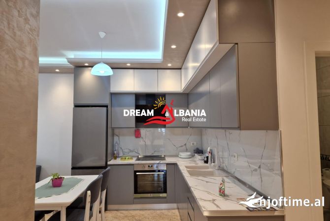 Shtepi me qera 2+1 ne Tirane - 800 Euro