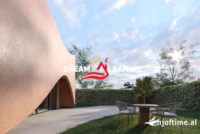 Luxury villas for sale in Durres 4+1, Emty