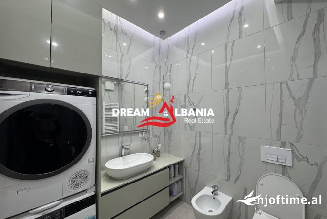 Shtepi ne shitje Apartament ne Tirane, 2+1, Mobilimi E mobiluar, Pagesa 168,000  Euro.