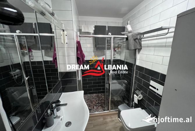 Shtepi ne shitje Apartament ne Tirane, 2+1, Mobilimi E mobiluar, Pagesa 175,000  Euro.