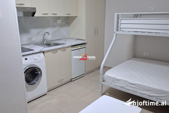 Shtepi me qera Apartament ne Tirane, Garsoniere, Mobilimi E mobiluar, Pagesa 350  Euro.