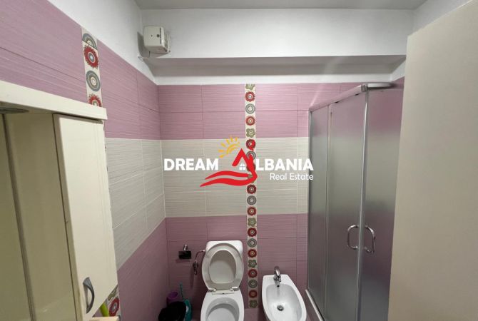 Shtepi me qera Apartament ne Tirane, 2+1, Mobilimi E mobiluar, Pagesa 65,000  Leke.