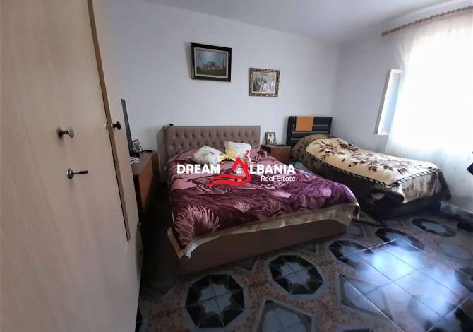 Shtepi ne shitje  ne Tirane, 3+1, Mobilimi E mobiluar, Pagesa 190,000  Euro.