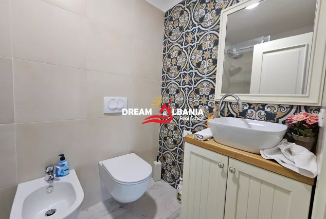 Shtepi me qera Apartament ne Tirane, 2+1, Mobilimi E mobiluar, Pagesa 1,000  Euro.