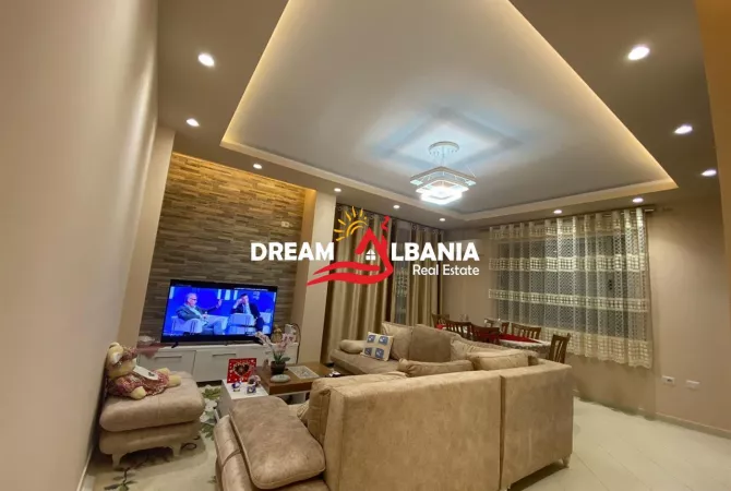 Shtepi me qera 2+1 ne Tirane - 520 Euro
