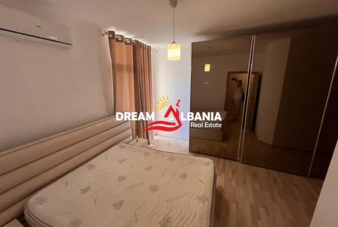 Shtepi me qera 2+1 ne Tirane - 690 Euro
