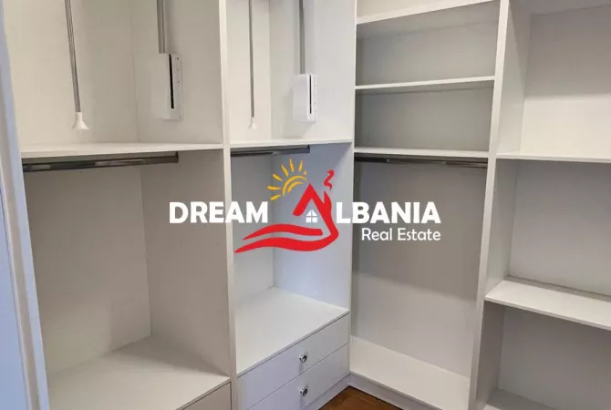 Shtepi me qera Apartament ne Tirane, 2+1, Mobilimi E mobiluar, Pagesa 550  Euro.
