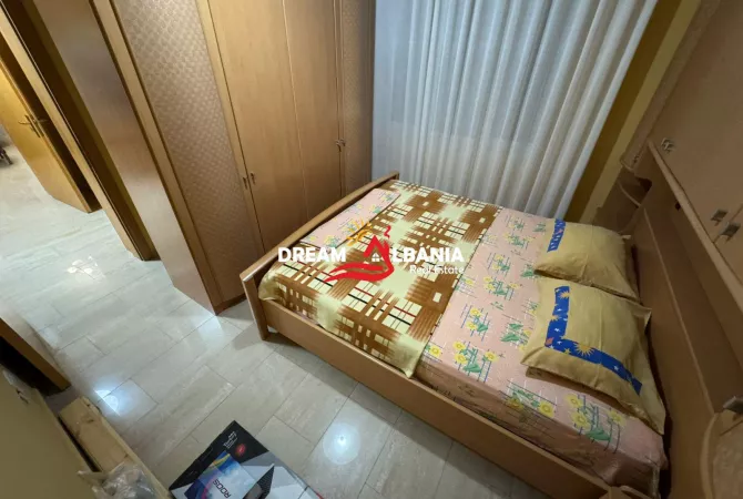 Shtepi ne shitje Apartament ne Tirane, 2+1, Mobilimi E mobiluar, Pagesa 170,000  Euro.