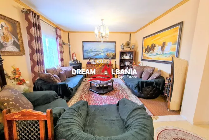 Shtepi ne shitje 4+1 ne Tirane - 320,000 Euro