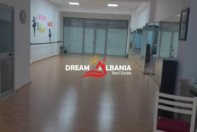 Ambient biznesi me qera 1+1 ne Tirane - 600 Euro