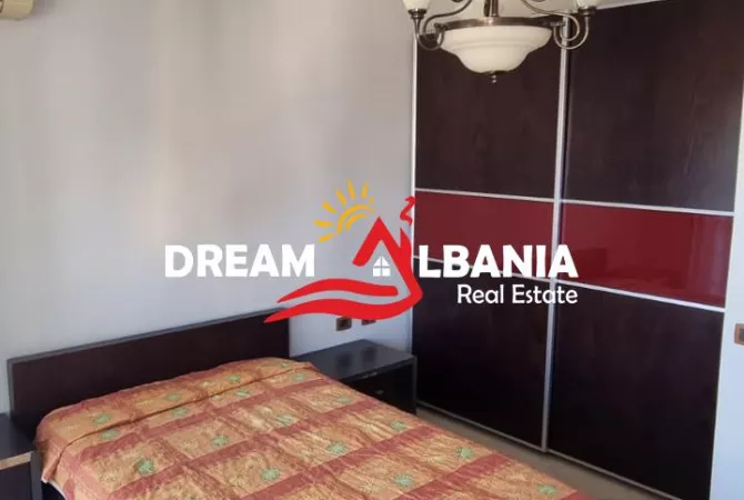 Shtepi me qera Apartament ne Tirane, 3+1, Mobilimi E mobiluar, Pagesa 900  Euro.