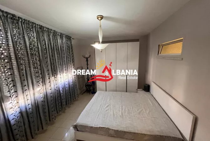 Shtepi me qera 2+1 ne Tirane - 650 Euro