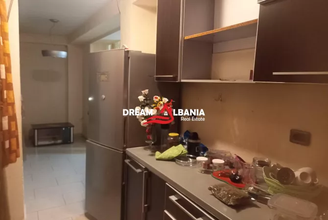 Shtepi me qera Apartament ne Tirane, 2+1, Mobilimi E mobiluar, Pagesa 600  Euro.