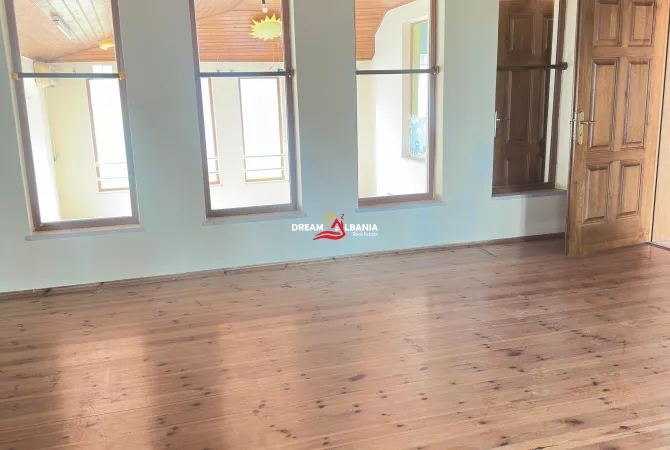 Luxury villas for rent in Tirana 5+1, Emty