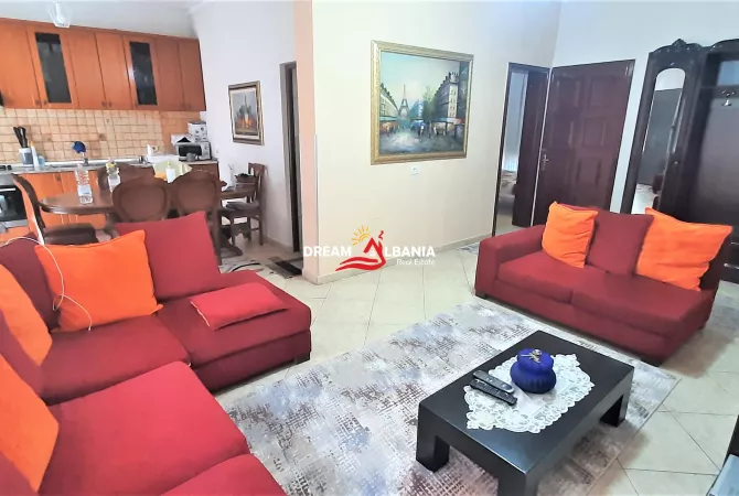 Shtepi me qera 3+1 ne Tirane - 1,000 Euro