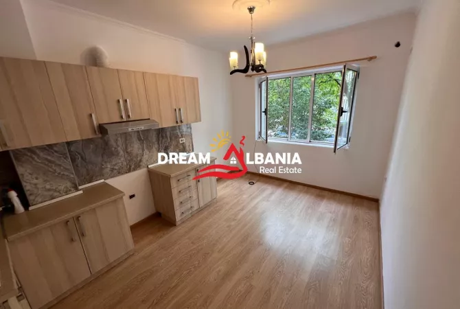 Shtepi me qera 2+1 ne Tirane - 500 Euro