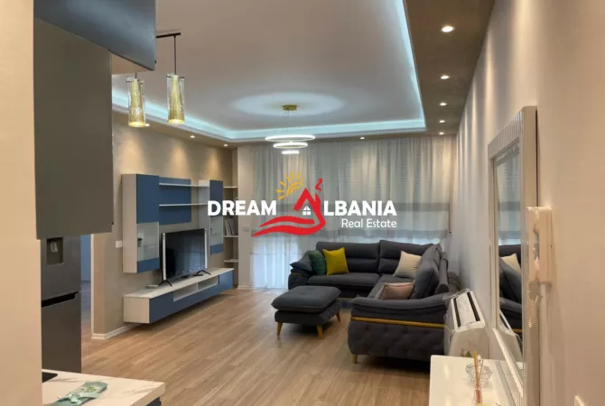 Shtepi me qera 2+1 ne Tirane - 900 Euro