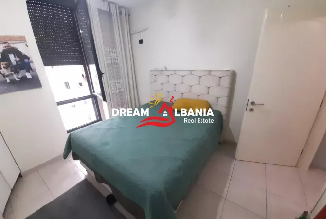 Shtepi ne shitje Apartament ne Tirane, 2+1, Mobilimi E mobiluar, Pagesa 137,000  Euro.