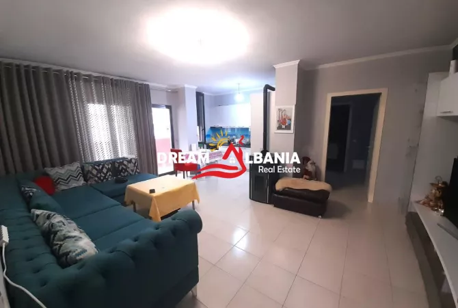 Shtepi ne shitje Apartament ne Tirane, 2+1, Mobilimi E mobiluar, Pagesa 137,000  Euro.